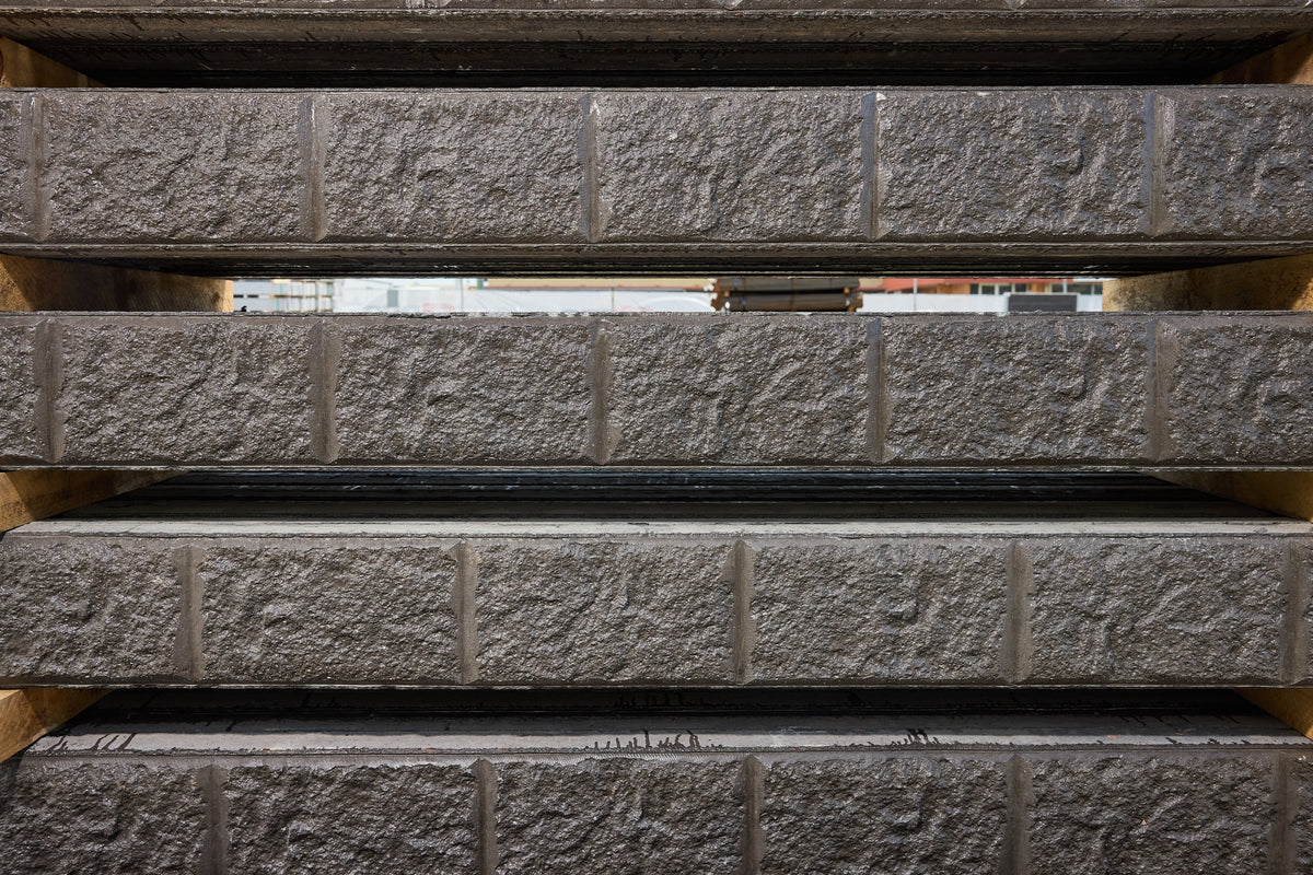 Storm Grey Sealed Sandstone Block Concrete Sleeper - ISO 9001 Certified